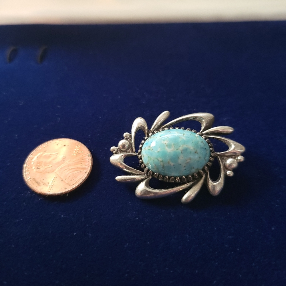 Early Bell Jewelry Company Howlite Brooch - Picture 5 of 5